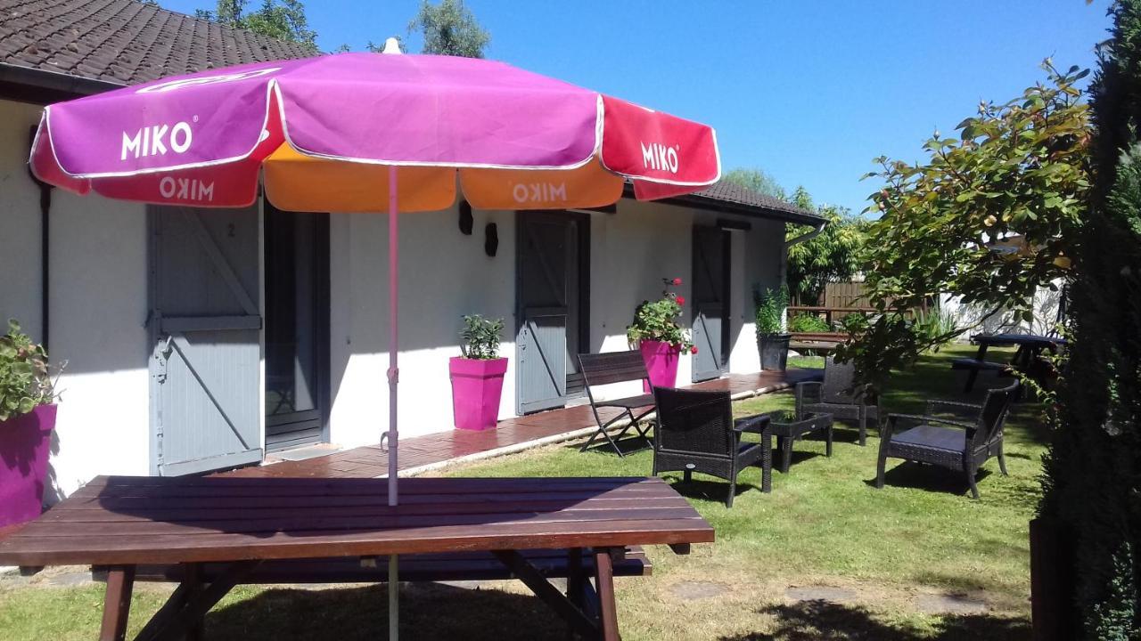 Bed and Breakfast Les Garennes Favières Esterno foto